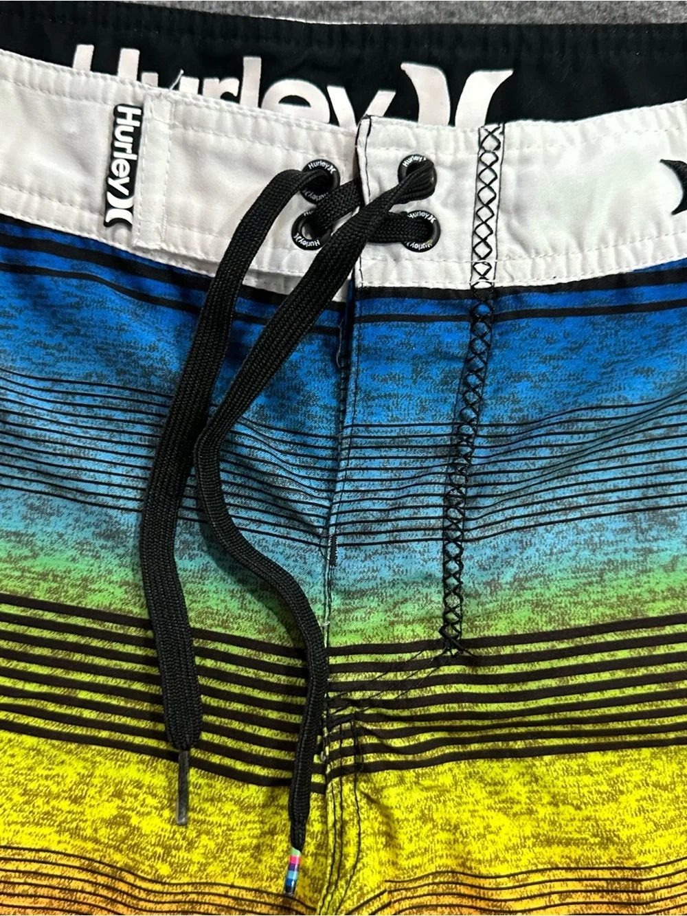 Hurley Youth Board Shorts Size 8/24 Multicolor Striped Swim Trunks - Picture 3 of 7